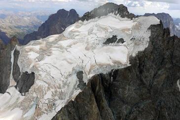Dôme des Ecrins, Hautes Alpes © Etienne Pierart